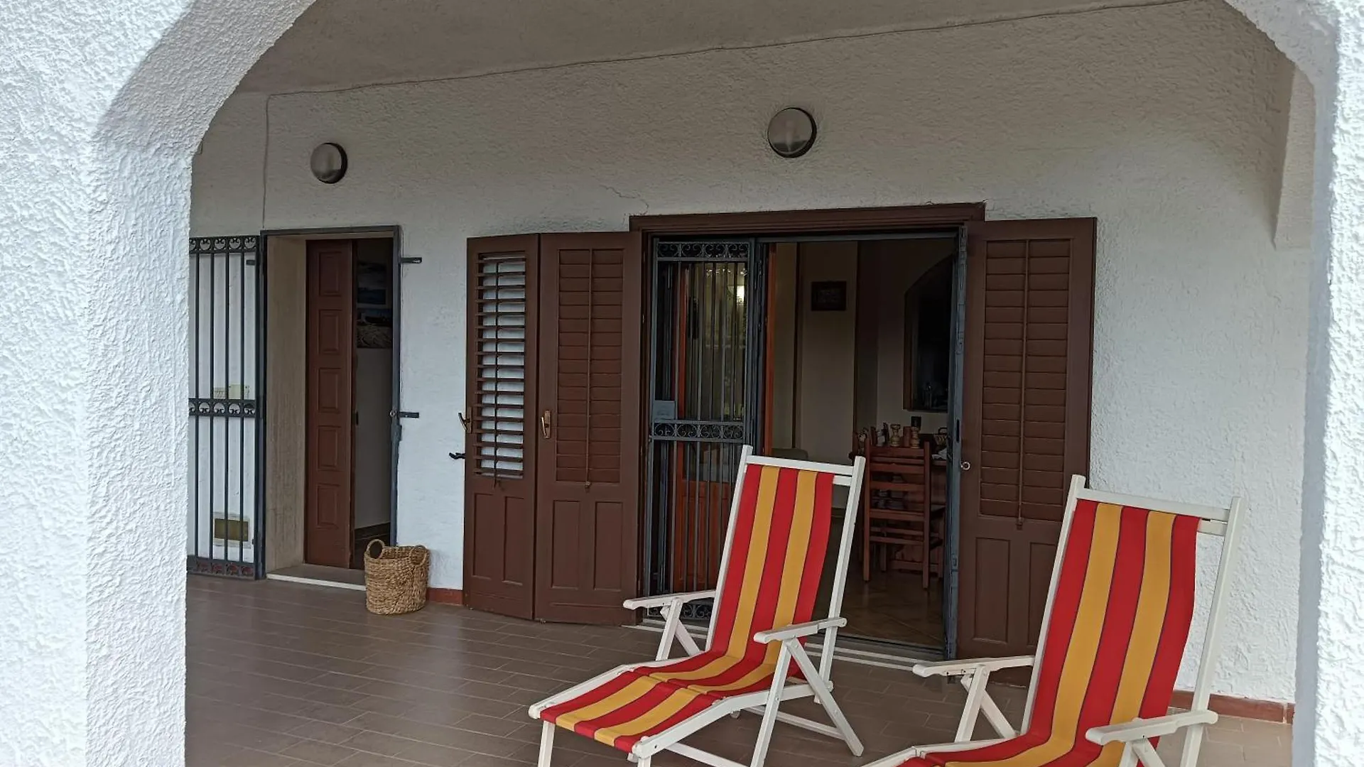 Villa La Pineta Arenella  Holiday home Arenella (Syracuse)